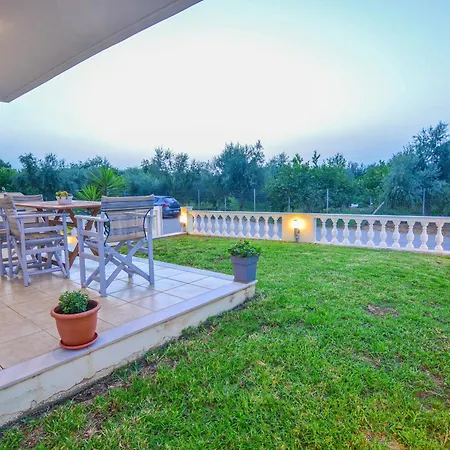 Dreamy With Garden Paralia Akratas
