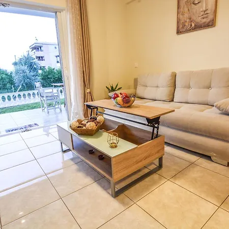 شقة Dreamy With Garden Paralia Akratas